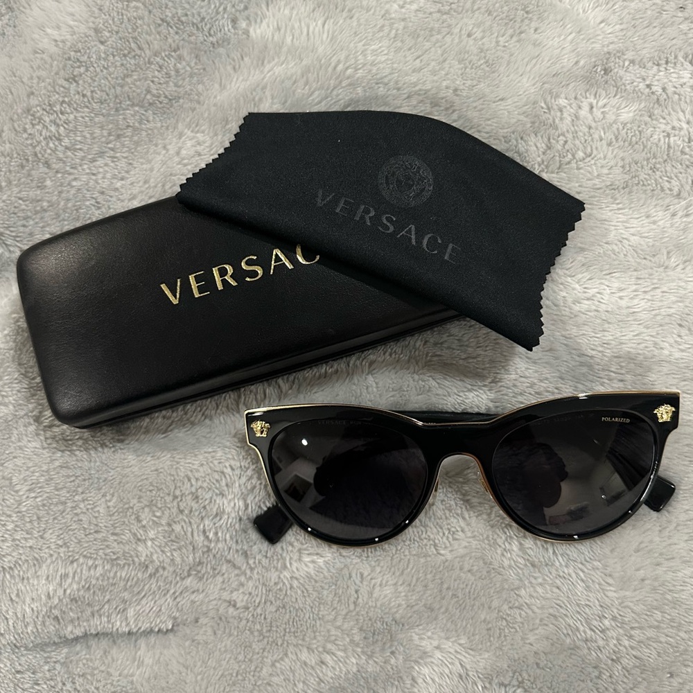 Versace Medusa Charm Sunglasses